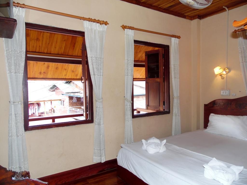 Silikhane Guesthouse ルアンパバーン エクステリア 写真