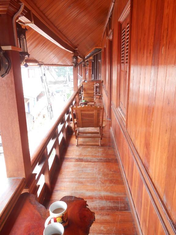 Silikhane Guesthouse ルアンパバーン エクステリア 写真