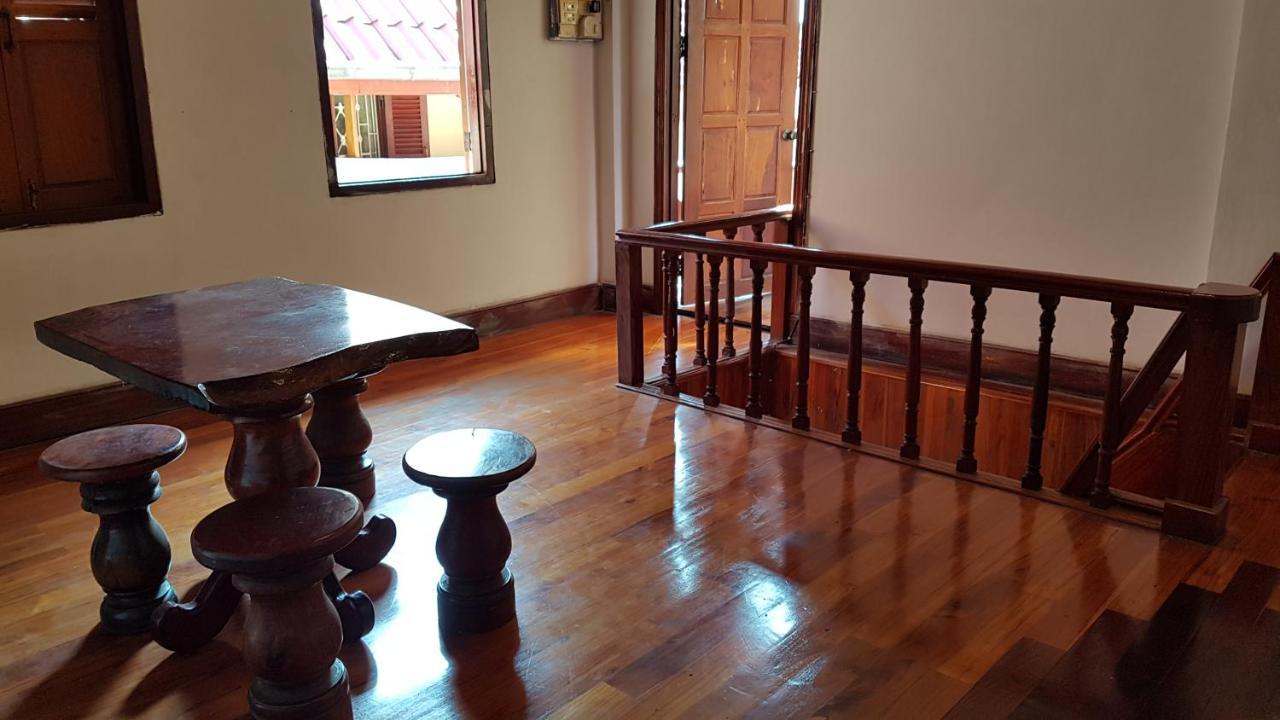 Silikhane Guesthouse ルアンパバーン エクステリア 写真