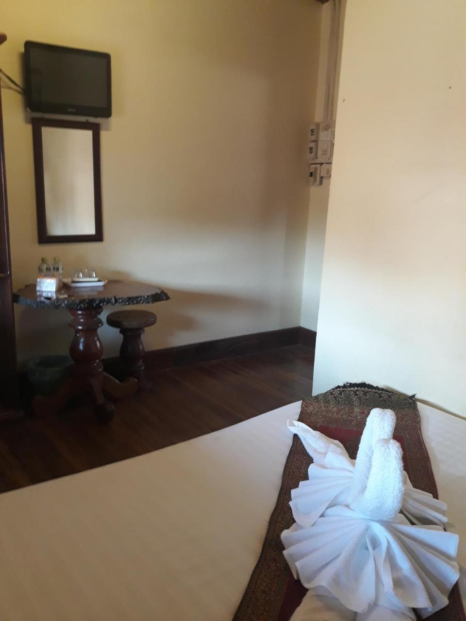 Silikhane Guesthouse ルアンパバーン エクステリア 写真
