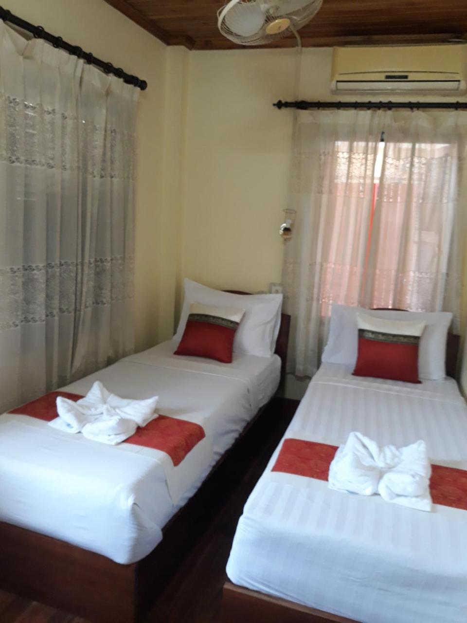 Silikhane Guesthouse ルアンパバーン エクステリア 写真