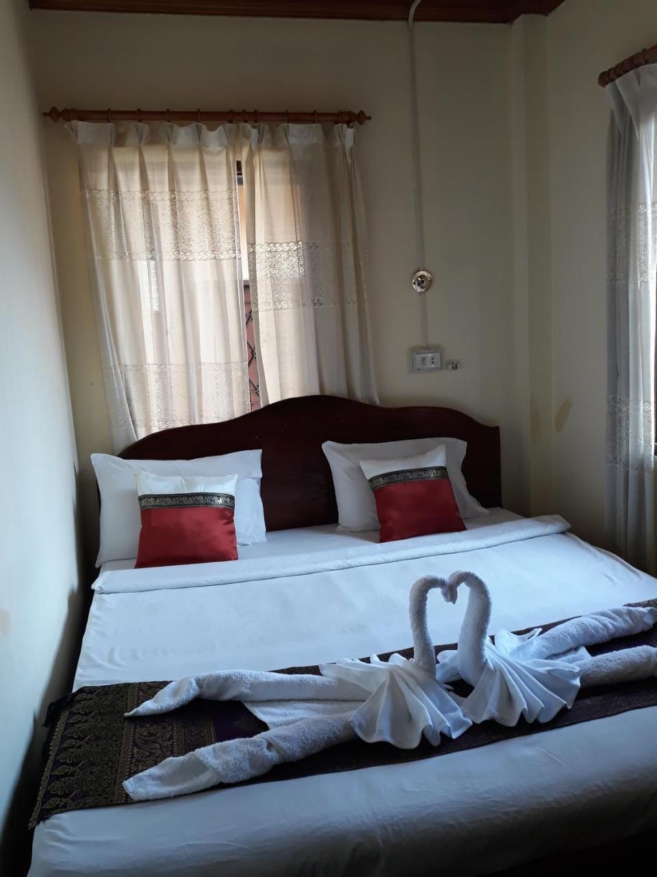 Silikhane Guesthouse ルアンパバーン エクステリア 写真