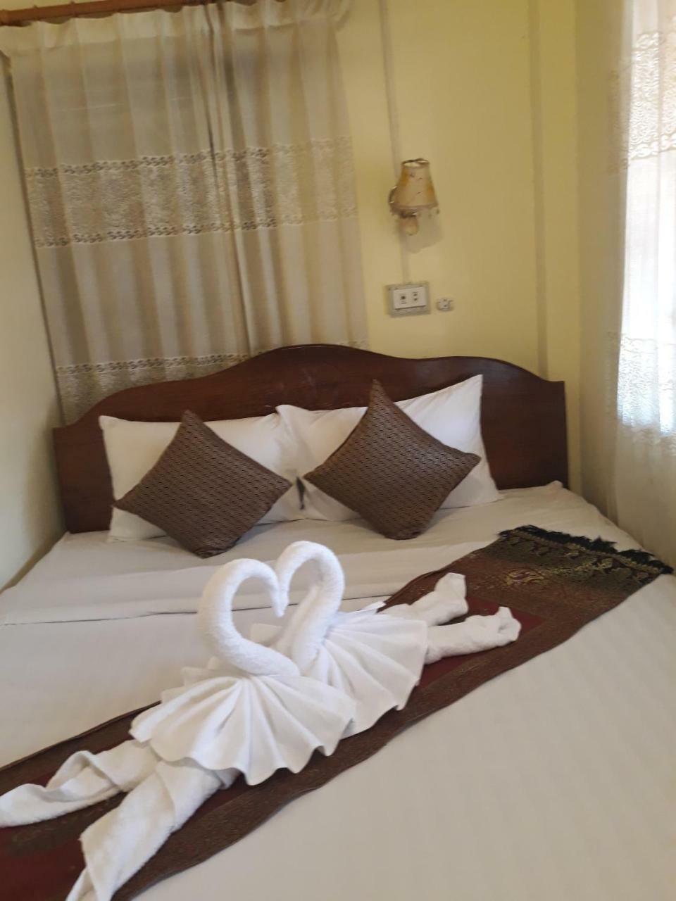 Silikhane Guesthouse ルアンパバーン エクステリア 写真
