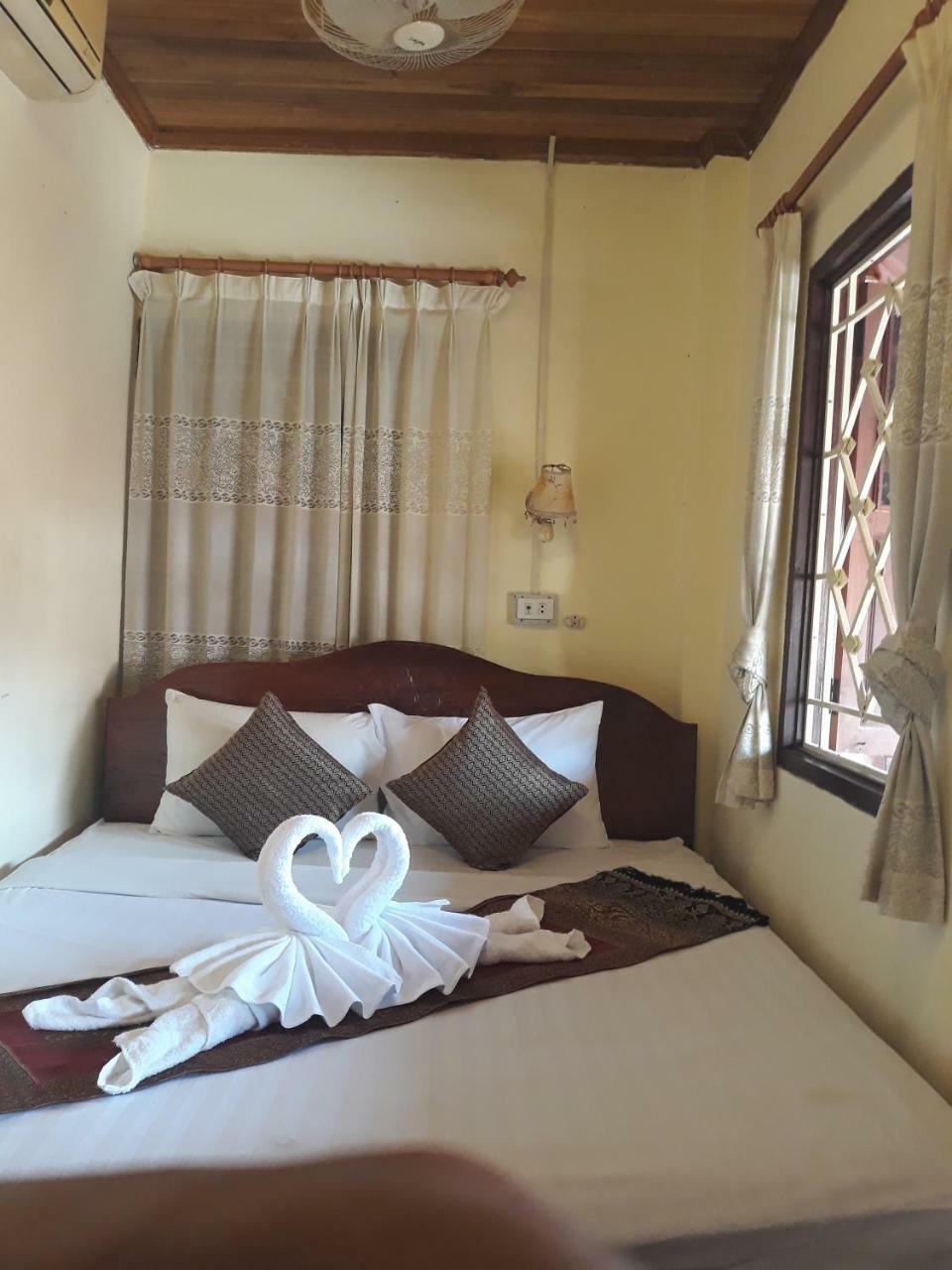 Silikhane Guesthouse ルアンパバーン エクステリア 写真